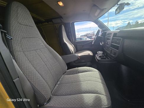 Used 2020 Chevrolet Express 2500 image 11