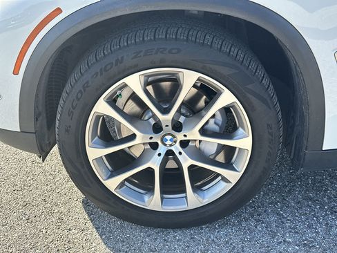 Used 2019 BMW X5 xDrive40i w/ Convenience Package AWD/4WD image 13