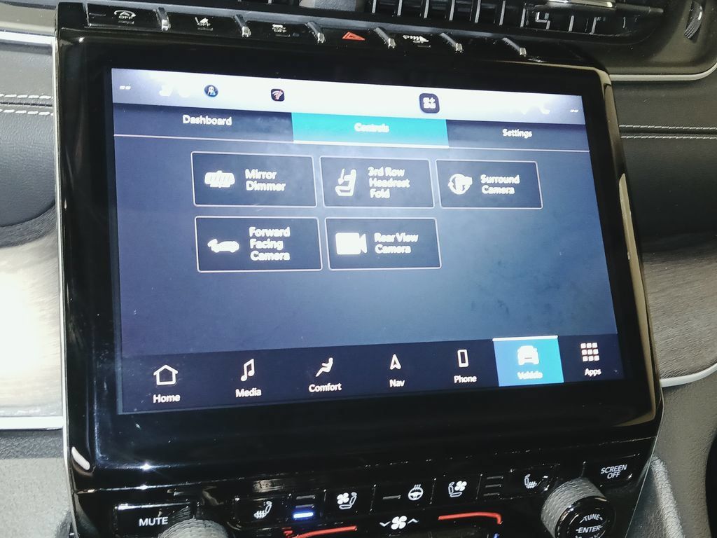 Used 2023 Jeep Grand Cherokee L Limited w/ Luxury Tech Group II AWD/4WD image 25