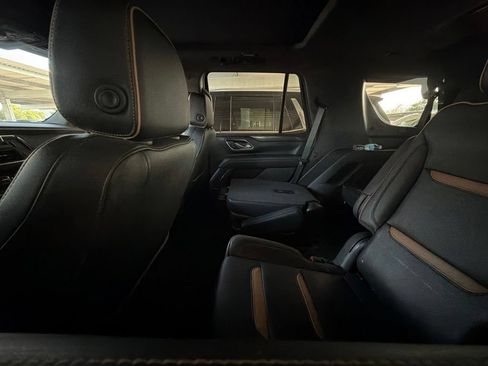 Used 2023 GMC Yukon AT4 w/ AT4 Premium Package AWD/4WD image 8