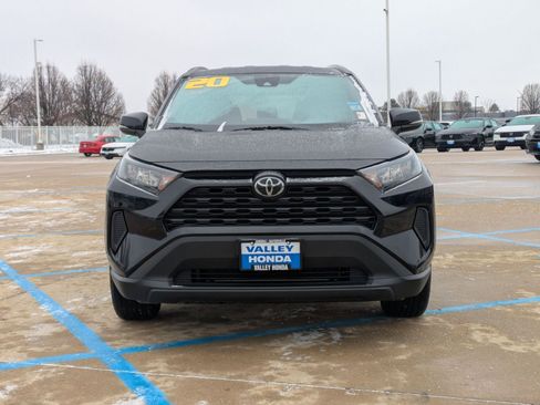 Used 2020 Toyota RAV4 LE image 3