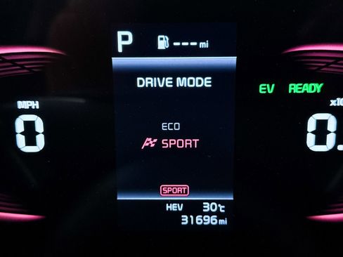 Used 2023 Kia Niro EX FWD image 9