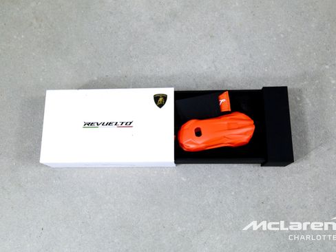 Used 2025 Lamborghini Revuelto AWD/4WD image 22