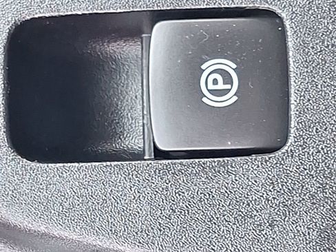 Certified 2023 Chevrolet Traverse LS image 48