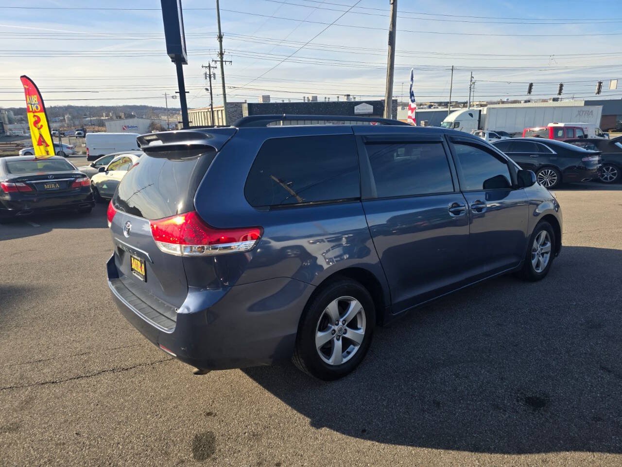 Used 2014 Toyota Sienna LE FWD image 6