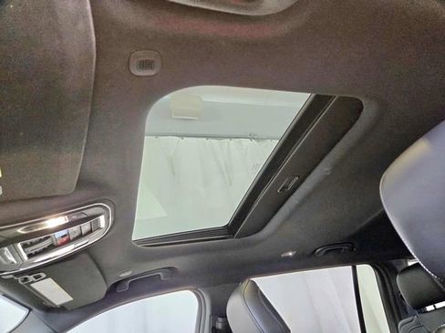 Used 2023 Jeep Grand Cherokee L Laredo image 6