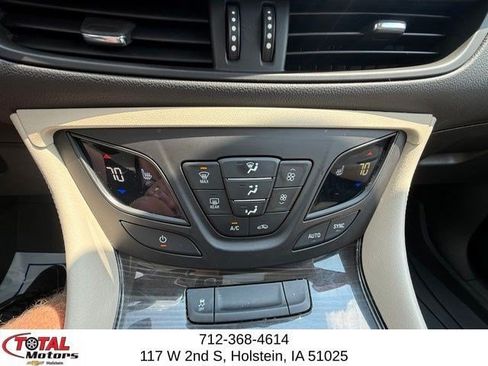 Used 2020 Buick Envision Essence w/ Experience Buick Package AWD/4WD image 29