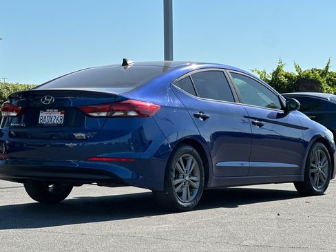 Used 2018 Hyundai Elantra SEL FWD image 4