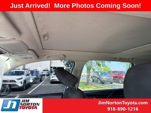 Used 2024 Subaru Forester Premium AWD/4WD image 9