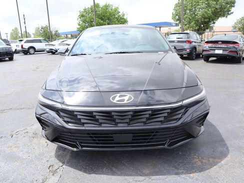 New 2026 Hyundai Elantra SEL Sport Premium FWD image 12