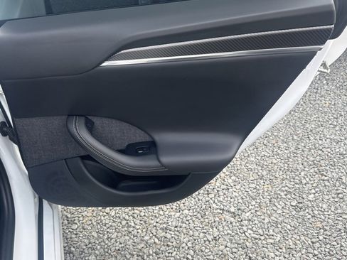 Used 2021 Tesla Model S Plaid image 8