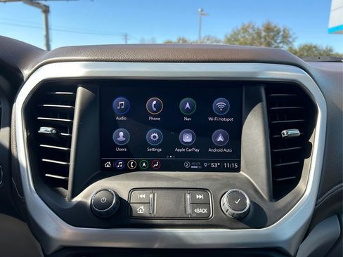 Used 2023 GMC Acadia SLT w/ Preferred Package image 16