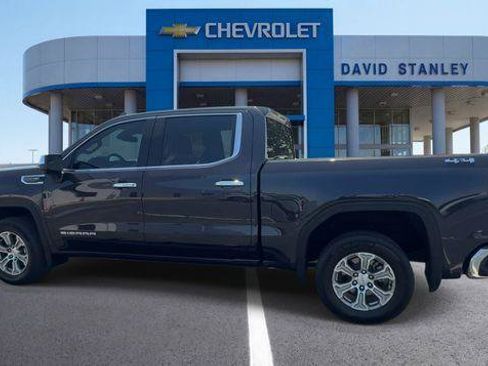 Used 2024 GMC Sierra 1500 SLT AWD/4WD image 5