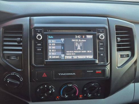 Used 2015 Toyota Tacoma 4x4 Access Cab V6 image 12