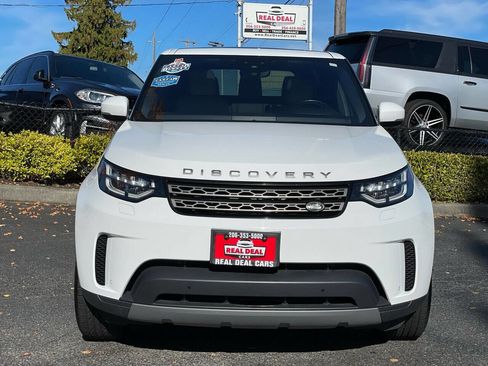 Used 2020 Land Rover Discovery SE image 2
