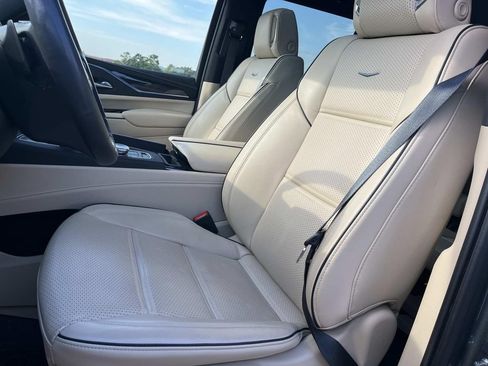 Used 2023 Cadillac Escalade Premium Luxury w/ LPO, Radiant Package AWD/4WD image 38