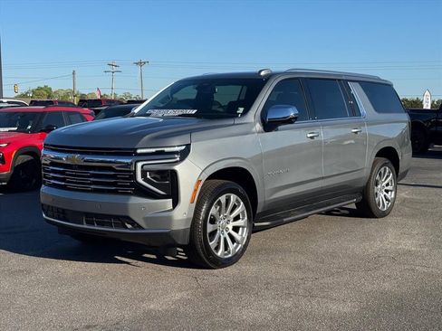 New 2025 Chevrolet Suburban Premier AWD/4WD image 6