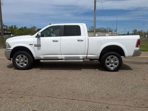 Used 2018 RAM 2500 Laramie w/ Convenience Group AWD/4WD image 8