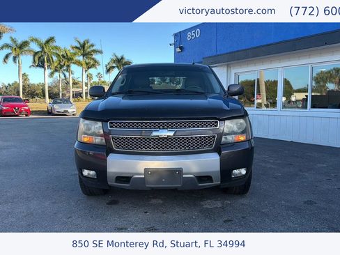 Used 2010 Chevrolet Avalanche LT w/ Suspension Package, Off-Road image 2