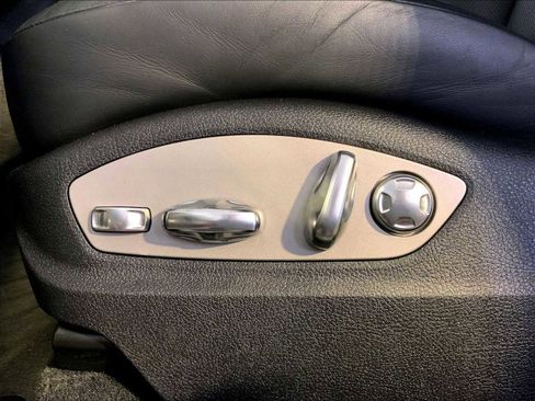 Certified 2022 Porsche Macan S image 39