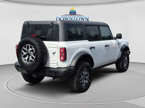 Used 2024 Ford Bronco Badlands AWD/4WD image 3