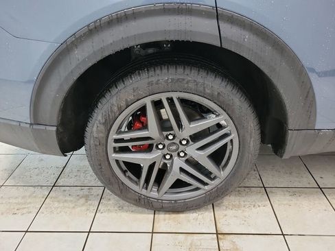 Used 2025 Ford Explorer ST image 53