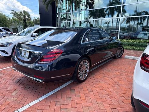 Used 2020 Mercedes-Benz S 560 Sedan image 7