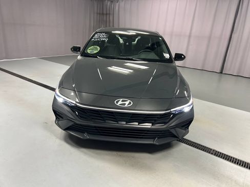 Used 2026 Hyundai Elantra Sport FWD image 2