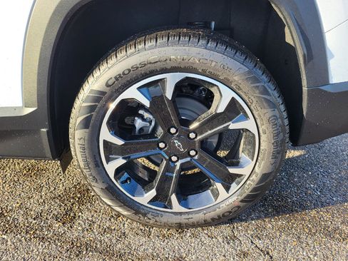 New 2026 Chevrolet Equinox LT w/ Convenience Package II FWD image 20