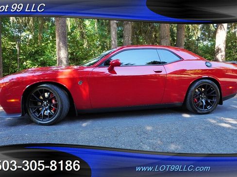 Used 2015 Dodge Challenger SRT Hellcat RWD image 5