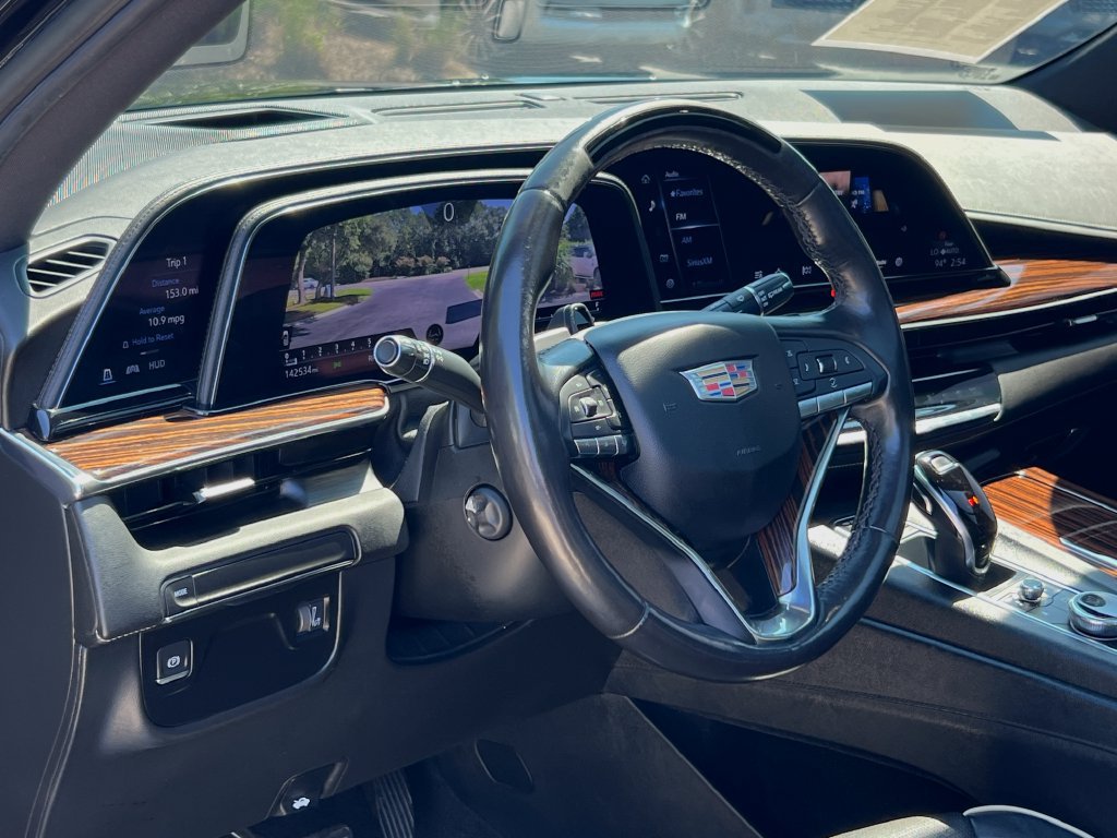 Used 2022 Cadillac Escalade ESV Premium Luxury RWD image 5