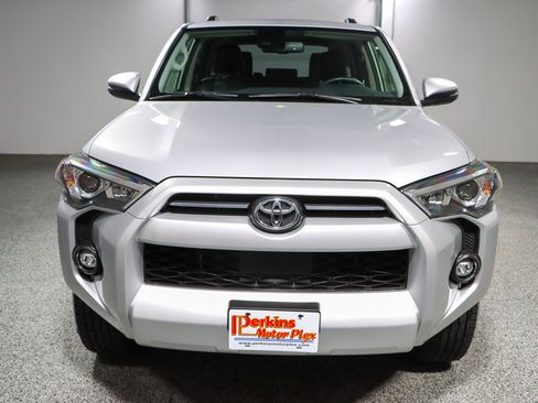 Used 2024 Toyota 4Runner SR5 Premium AWD/4WD image 4