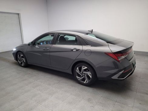 Used 2025 Hyundai Elantra SEL FWD image 3
