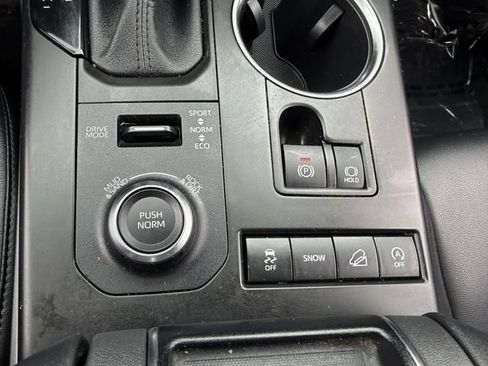 Used 2021 Toyota Highlander XSE AWD/4WD image 23