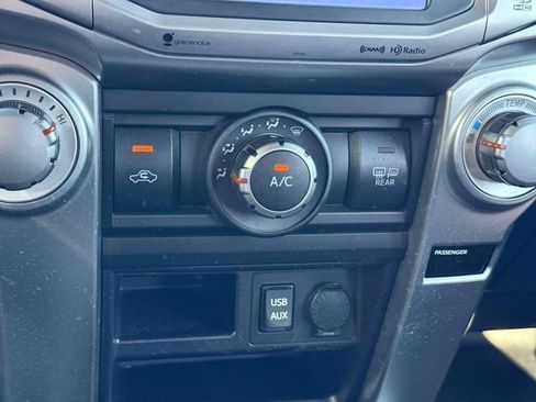 Used 2016 Toyota 4Runner SR5 AWD/4WD image 27
