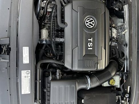 Used 2016 Volkswagen Golf Limited Edition image 31