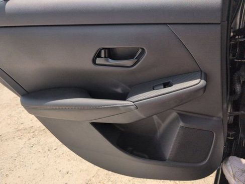 Used 2025 Nissan Sentra SV FWD image 26