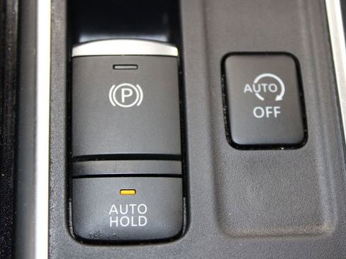 Used 2024 Nissan Pathfinder SL AWD/4WD image 55