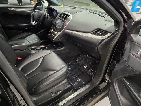 Used 2019 Lincoln MKC Premiere image 28
