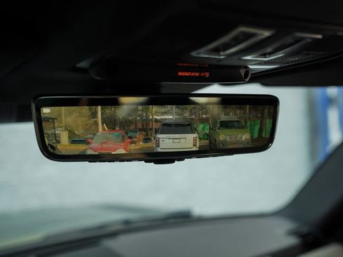 Used 2022 Land Rover Defender 90 X-Dynamic S image 35