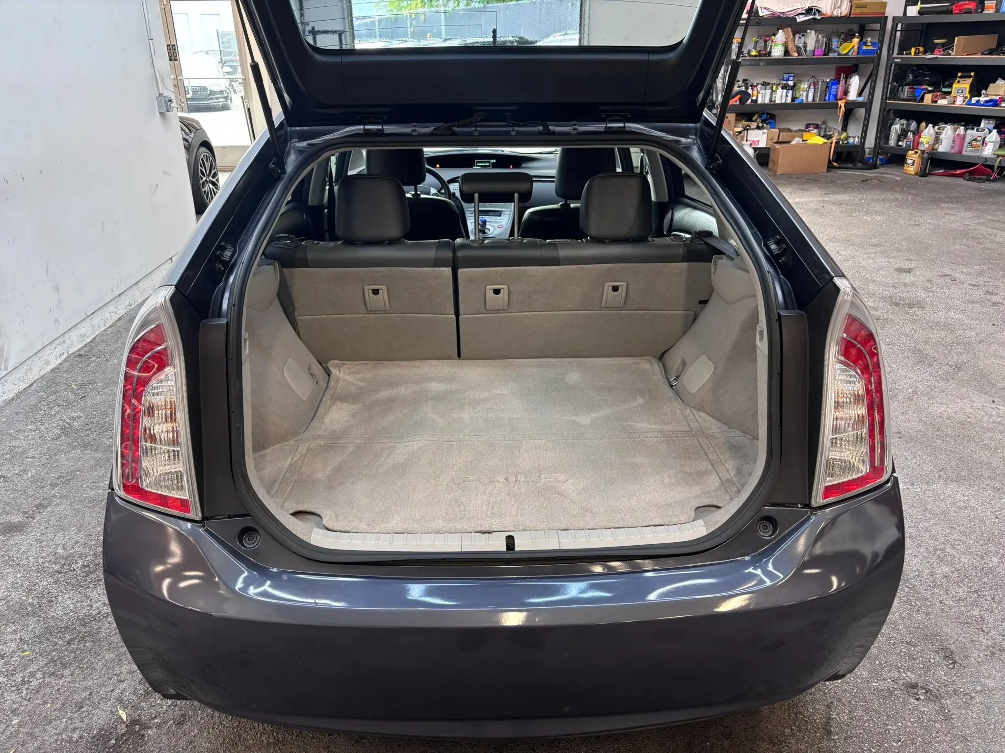 Used 2012 Toyota Prius Five FWD image 22