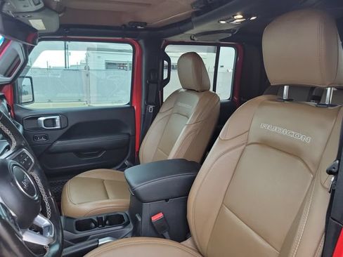 Used 2022 Jeep Gladiator Rubicon w/ Cold Weather Group AWD/4WD image 17