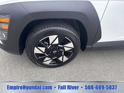 Used 2024 Hyundai Kona SEL AWD/4WD image 10