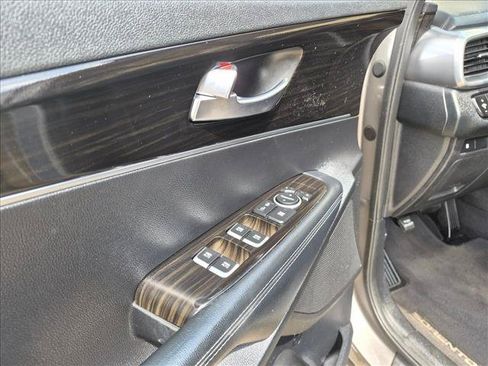 Used 2019 Kia Sorento FWD w/ LX Convenience Package image 12