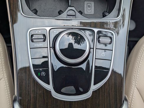Used 2020 Mercedes-Benz C 300 Sedan image 33