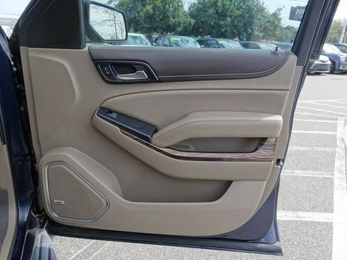 Used 2017 GMC Yukon XL SLT w/ Open Road Package image 19