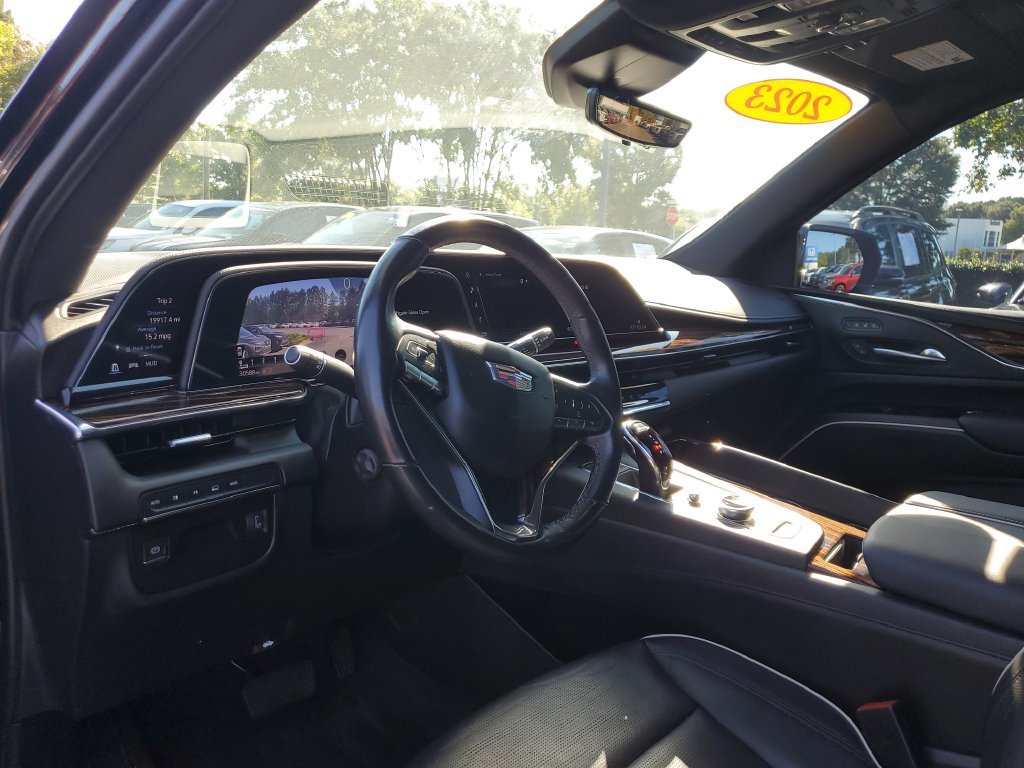 Used 2023 Cadillac Escalade ESV Premium Luxury AWD/4WD image 20