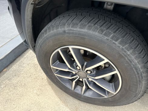 Used 2019 Jeep Grand Cherokee Limited w/ Luxury Group II AWD/4WD image 8