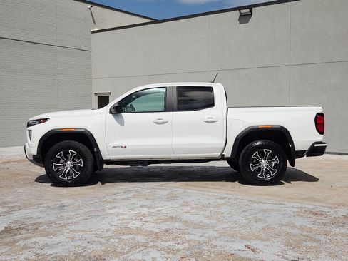 Used 2024 GMC Canyon AT4 w/ Canyon Safety Plus Package AWD/4WD image 5