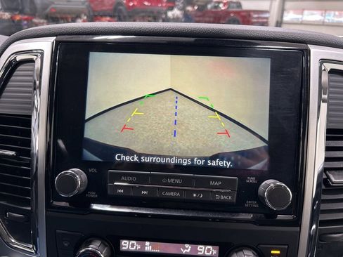 Used 2020 Nissan Titan SV w/ SV Convenience Package image 18